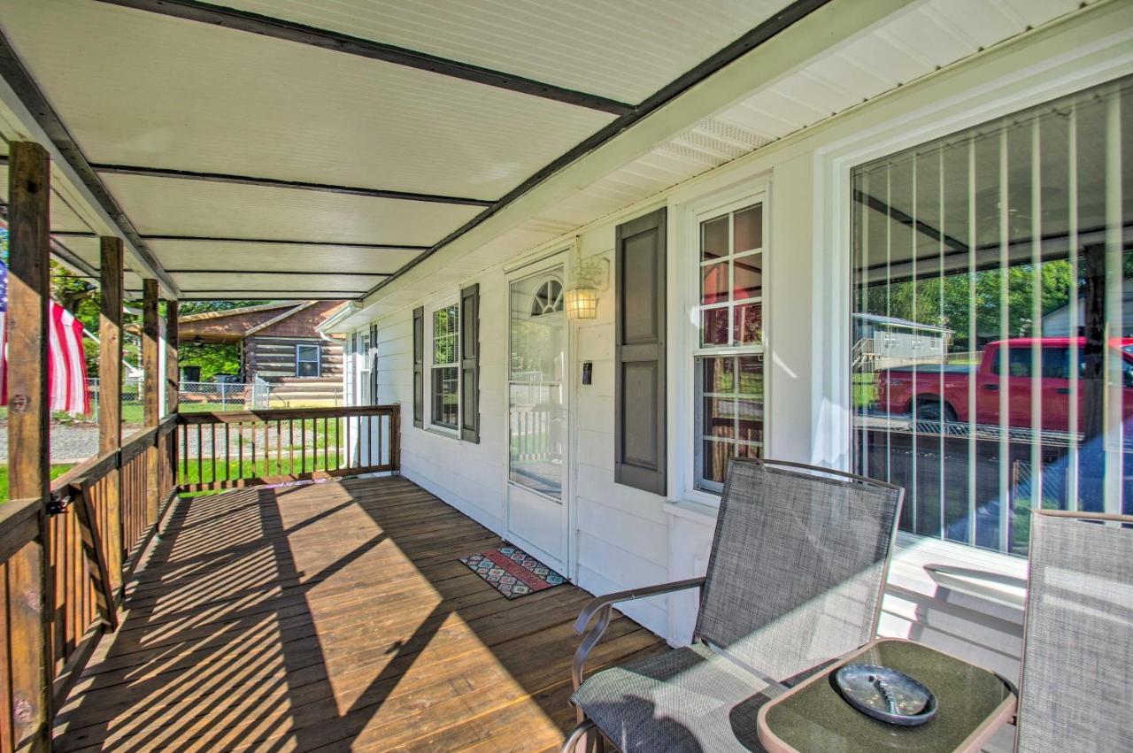 Dog-Friendly Fayetteville Home With Hot Tub! Exterior photo